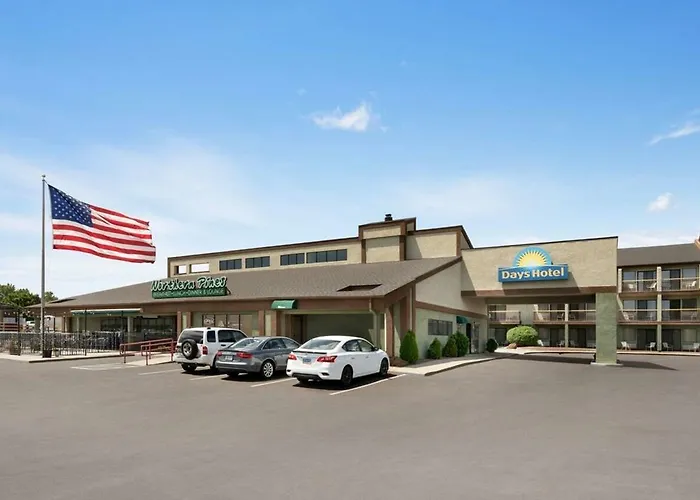 Experience Comfort and Convenience at Pet Friendly Hotels in Flagstaff AZ
