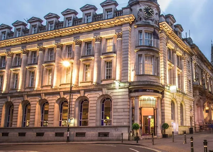 Discover the Best Last Minute Hotels in Bristol