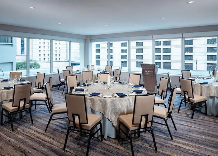 Best Hotels Near NRG Stadium, Houston