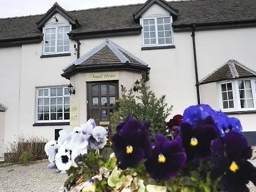 Top Country House Hotels in Ludlow for a Serene Getaway