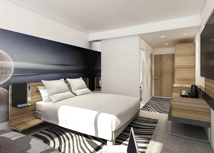 Top Hotels Near London Eye Premier Inn in London